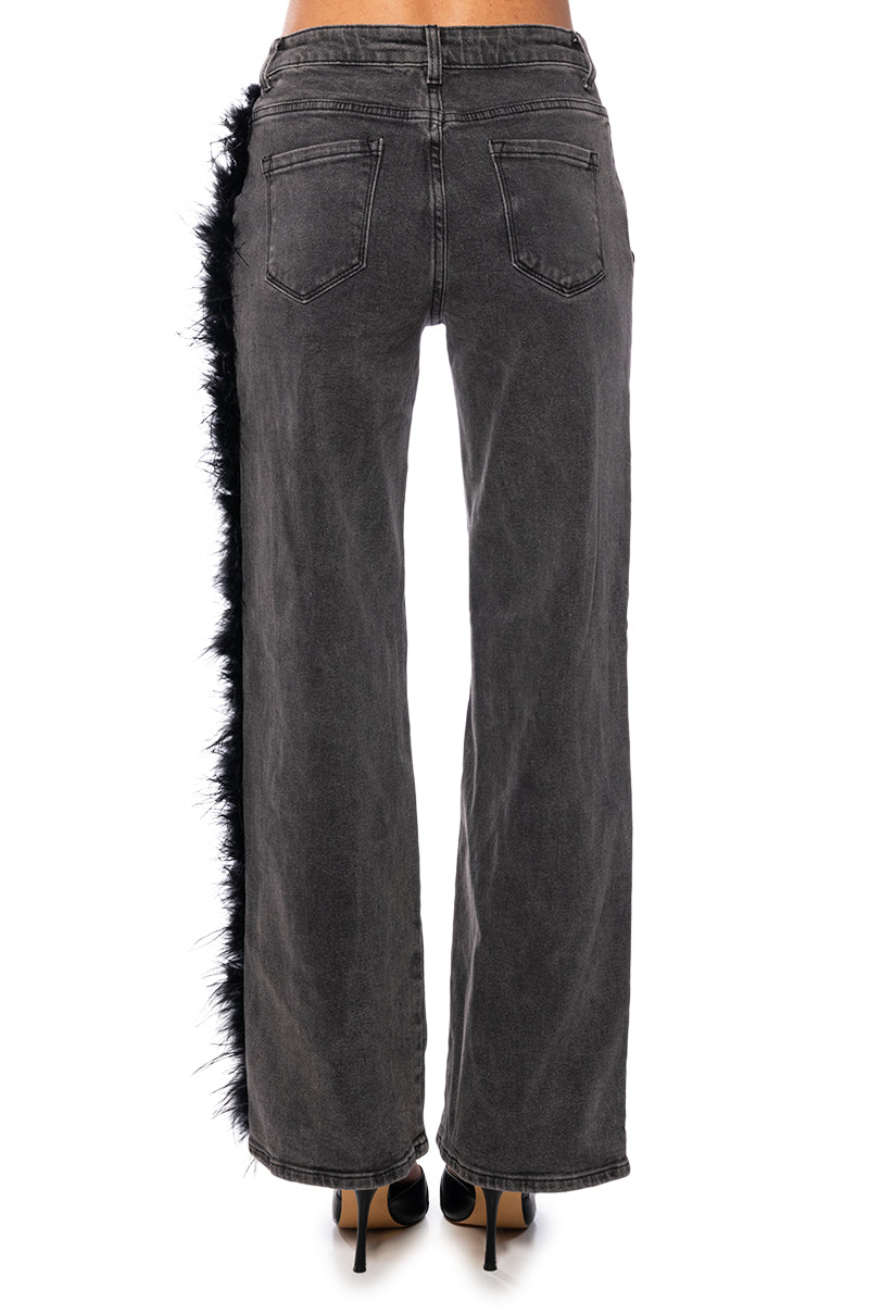 VELVET ROSES APPLIQUE FEATHERED JEANS