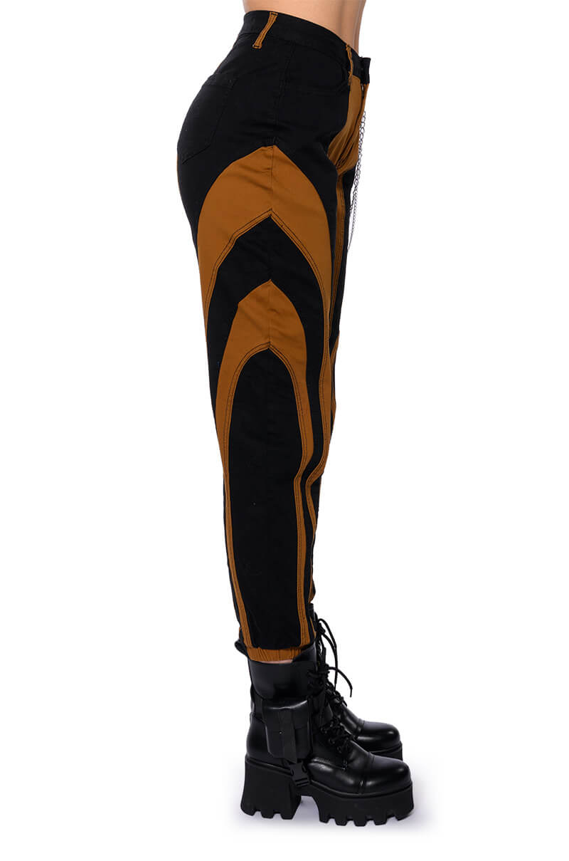 WONKA CHAIN DETAIL COLOR BLOCKED DENIM PANT